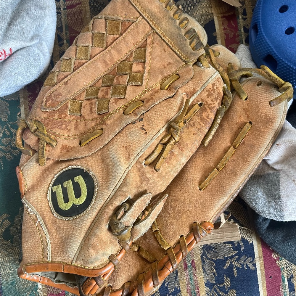 MLB MITT